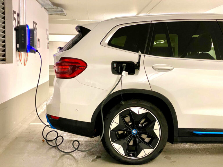 Read more about the article Rekordowa oferta samochodów elektrycznych w Polsce